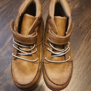 OshKosh B'gosh Brown Kids Boots size 1M